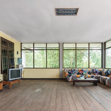 Oyo 1852 Intan Bromo Homestay Pasuruan Exterior foto