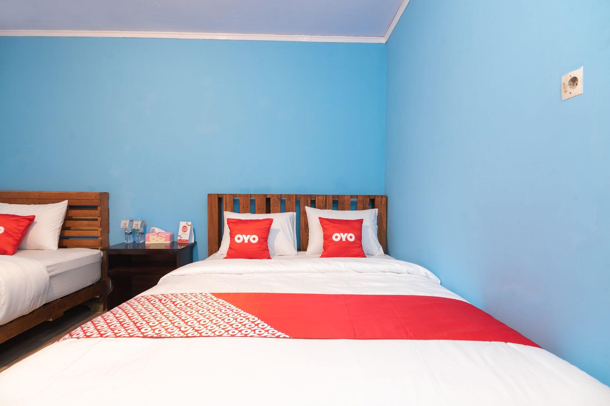 Oyo 1852 Intan Bromo Homestay Pasuruan Exterior foto