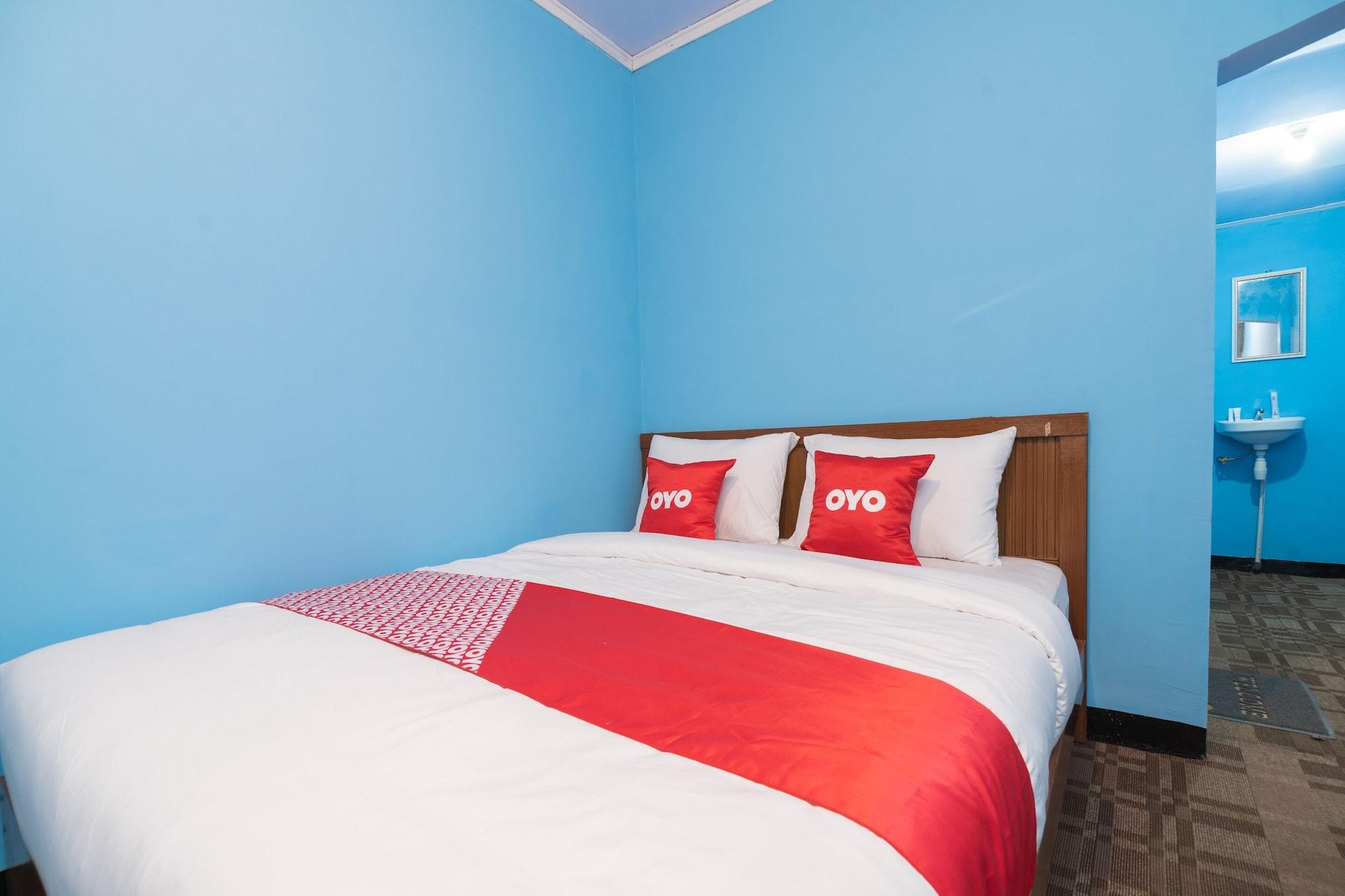 Oyo 1852 Intan Bromo Homestay Pasuruan Exterior foto
